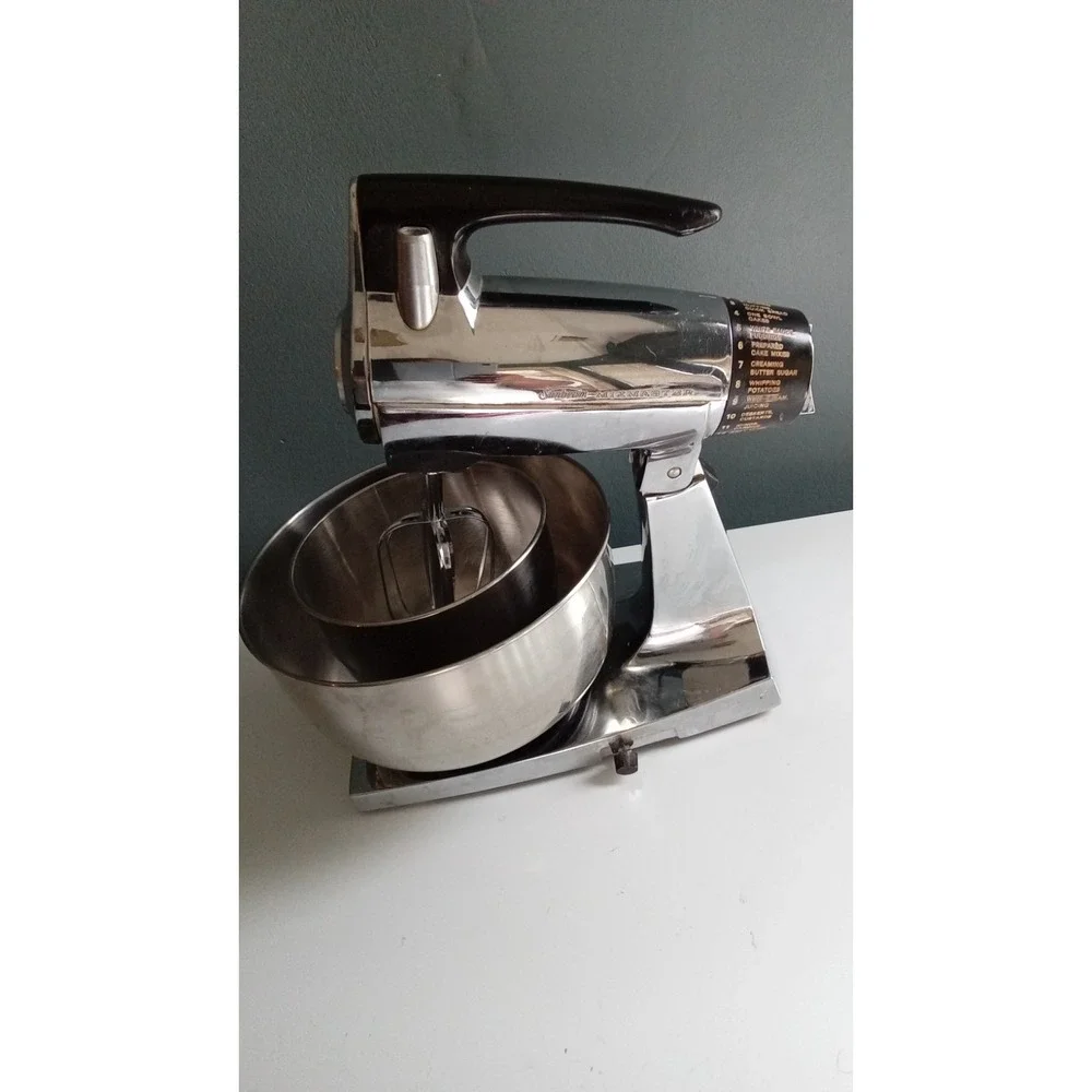 Vintage Stand Mixer Chrome Electric Kitchen‎ Mixer with Bowls Retro Style